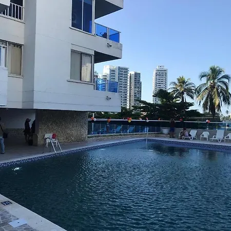 Apartamento Comodo Apartaestudio, En Sector El Laguito Cartagena