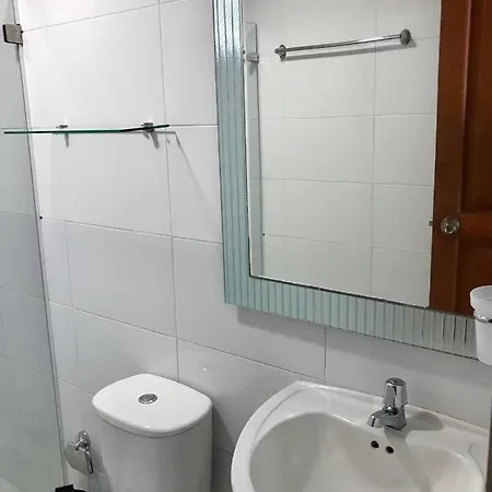 Apartamento Comodo Apartaestudio, En Sector El Laguito *
